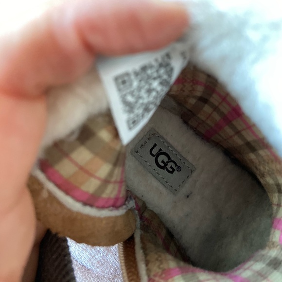 BABY BOY OR GIRL UGG JORIE II BOOTS - Picture 5 of 10